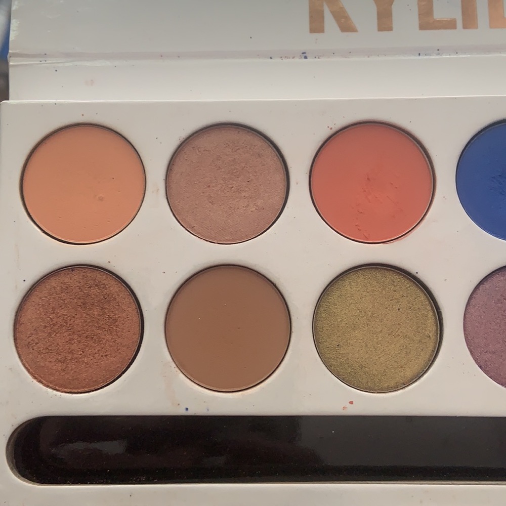 Kylie cosmetics eyeshadow palette - Picture 2 of 5